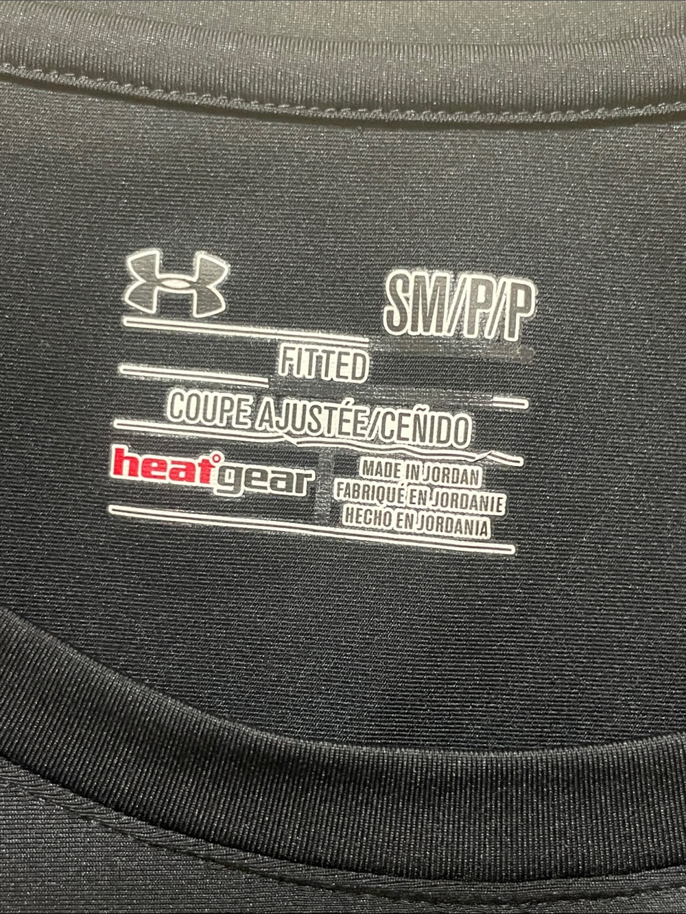 Under Armour Fitted Heatgear Men's Black Tee Shirt. Good Condition. Size S. - Picture 3 of 4